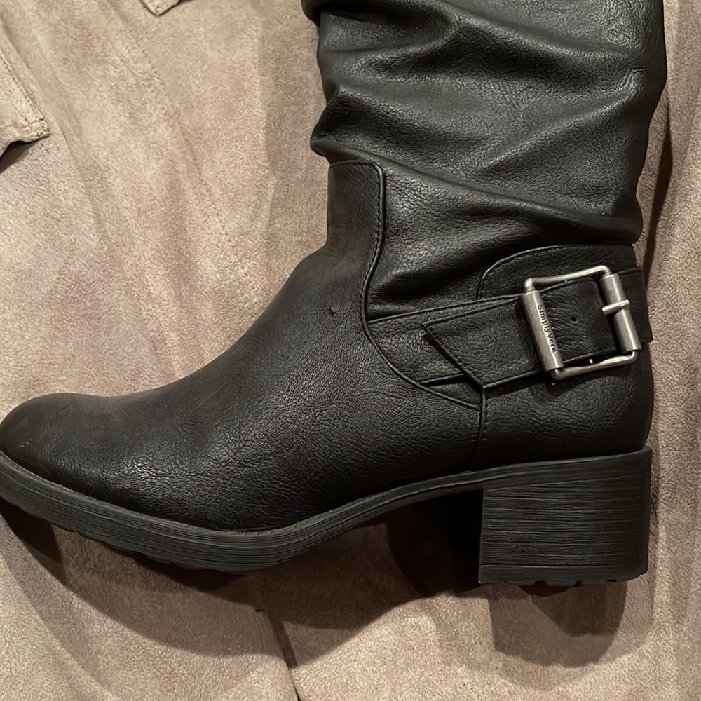Boots - Picture 5 of 5